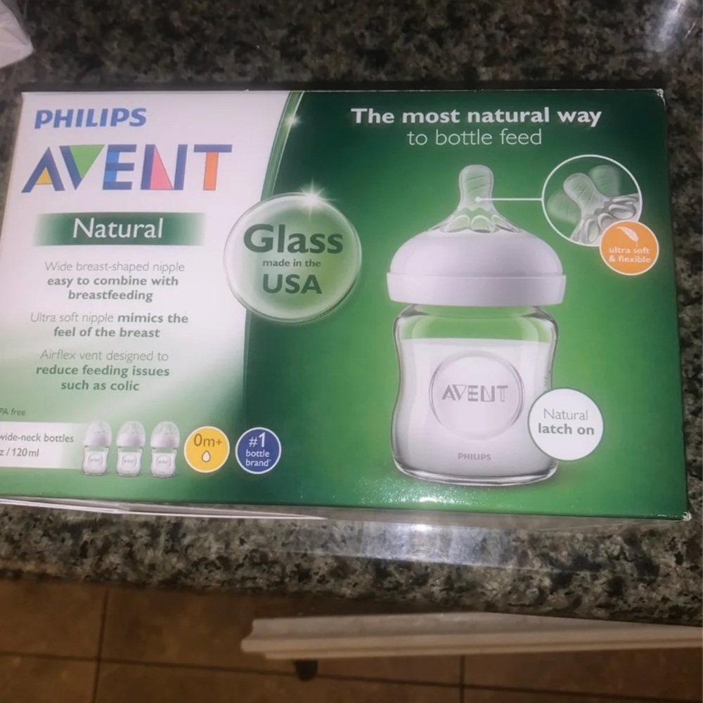 Avent Phillips Glass bottles